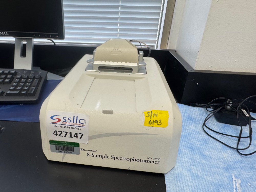 Image of NanoDrop ND-8000 8-Sample Spectrophotometer